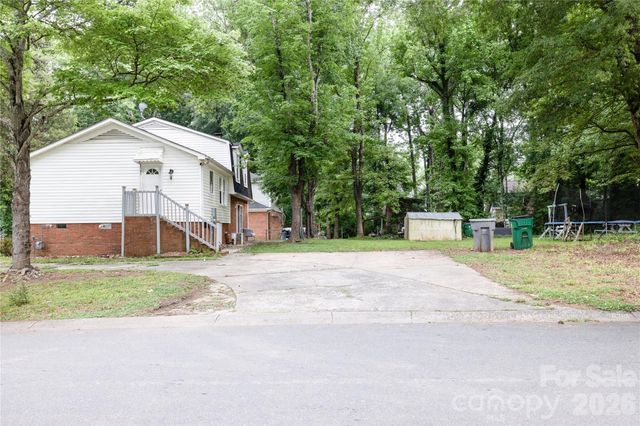2545 Cedarwild Road, Charlotte, NC 28212