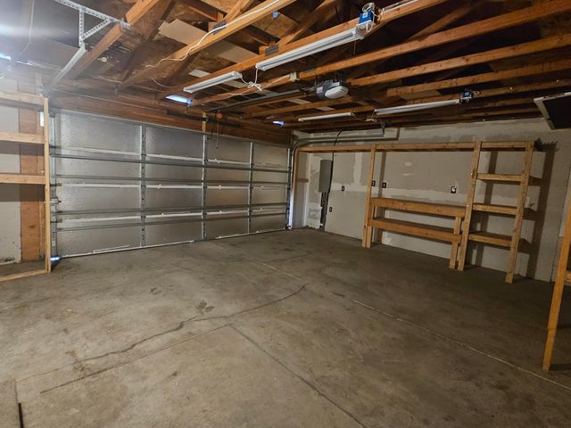 6338 Katie Lane, Klamath Falls, OR 97603