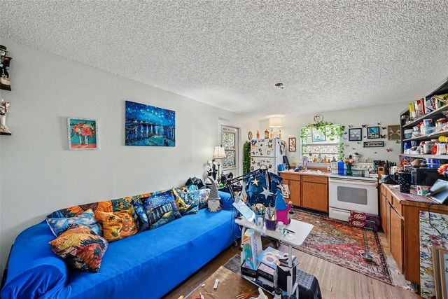 209 DENNISON ROAD, Lutz, FL 33548