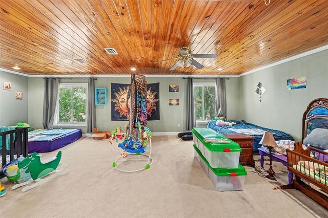 209 DENNISON ROAD, Lutz, FL 33548