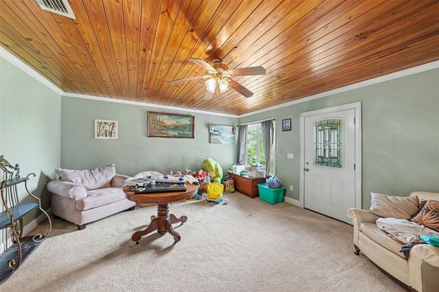 209 DENNISON ROAD, Lutz, FL 33548