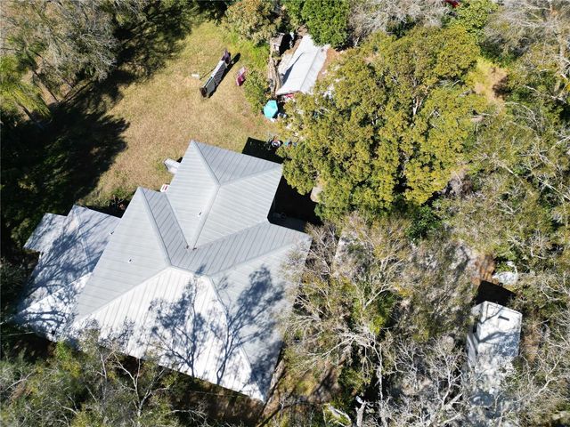 209 DENNISON ROAD, Lutz, FL 33548