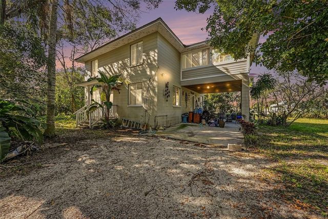 209 DENNISON ROAD, Lutz, FL 33548