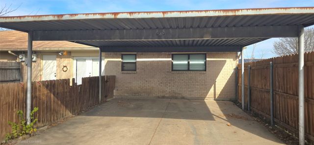 32 E Mountain Creek Drive 24, Grand Prairie, TX 75052