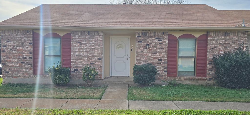 32 E Mountain Creek Drive 24, Grand Prairie, TX 75052