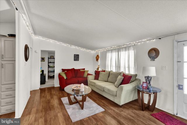 102 BRIDLEWOOD CT S, Lancaster, PA 17603