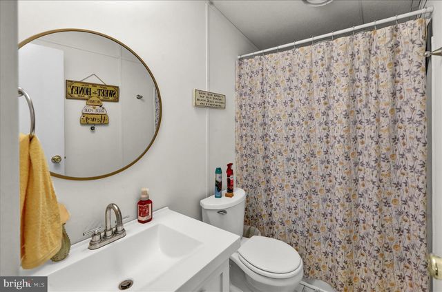 102 BRIDLEWOOD CT S, Lancaster, PA 17603