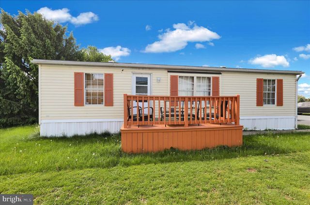 102 BRIDLEWOOD CT S, Lancaster, PA 17603