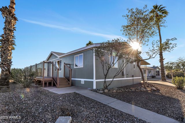 2000 S APACHE Road 220, Buckeye, AZ 85326