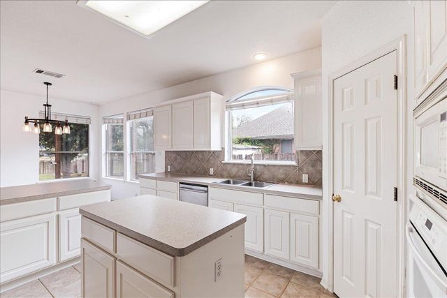 1253 Fall Creek LOOP, Cedar Park, TX 78613