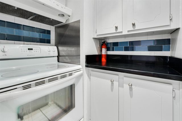 2229 Mimosa Drive 9, Houston, TX 77019