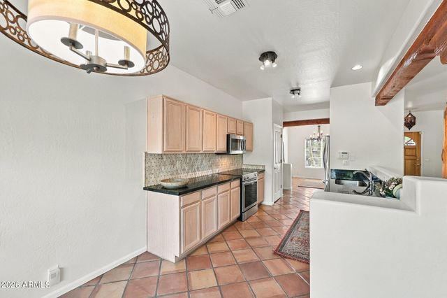 37836 N 4TH Street, Phoenix, AZ 85086
