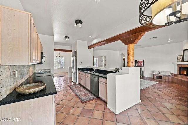 37836 N 4TH Street, Phoenix, AZ 85086