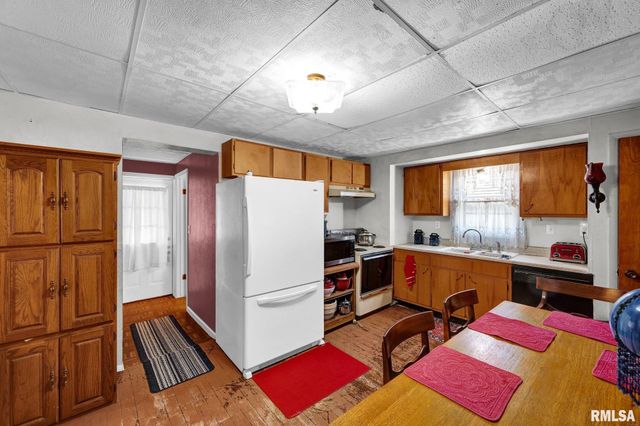 1219 N 4TH Street, Chillicothe, IL 61523