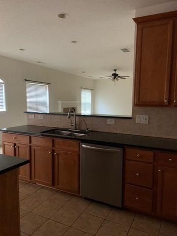2733 Normandy Ridge, Lawrenceville, GA 30044