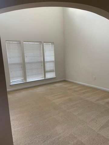 2733 Normandy Ridge, Lawrenceville, GA 30044