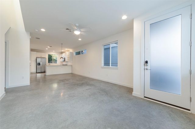 801 N Bluff DR 29, Austin, TX 78745