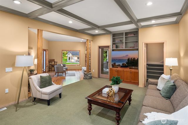 23401 82nd Avenue SE, Woodinville, WA 98072