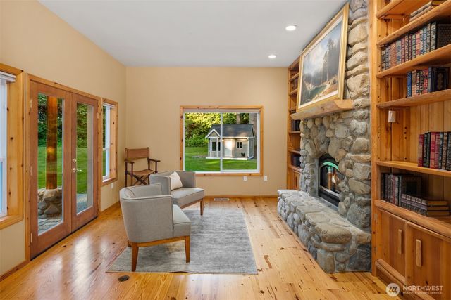 23401 82nd Avenue SE, Woodinville, WA 98072