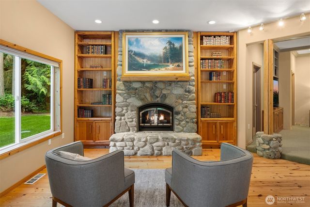 23401 82nd Avenue SE, Woodinville, WA 98072