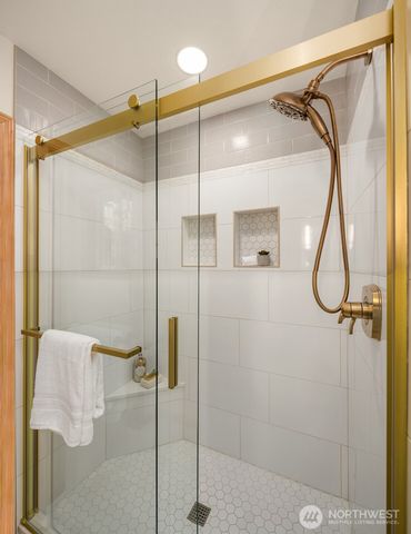 23401 82nd Avenue SE, Woodinville, WA 98072