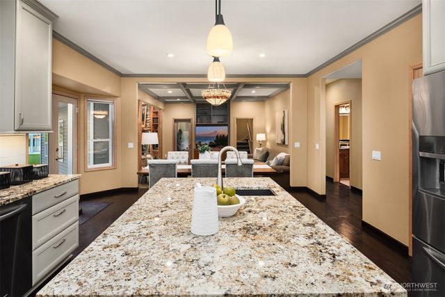 23401 82nd Avenue SE, Woodinville, WA 98072