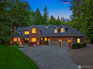 23401 82nd Avenue SE, Woodinville, WA 98072
