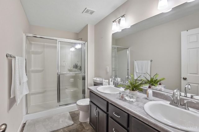 1206 Timber Glen Drive, Wilmington, OH 45177