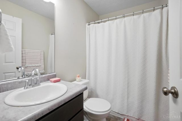 1206 Timber Glen Drive, Wilmington, OH 45177