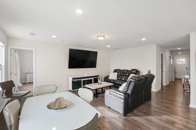 1206 Timber Glen Drive, Wilmington, OH 45177