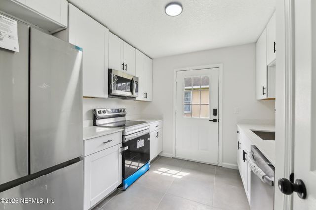 7843 INDIA Avenue, Jacksonville, FL 32211