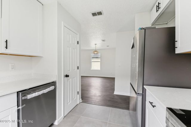 7843 INDIA Avenue, Jacksonville, FL 32211