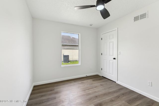 7843 INDIA Avenue, Jacksonville, FL 32211