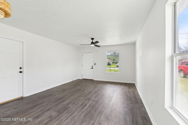 7843 INDIA Avenue, Jacksonville, FL 32211