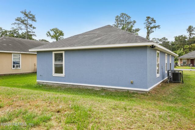 7843 INDIA Avenue, Jacksonville, FL 32211