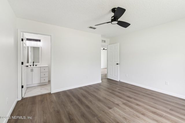 7843 INDIA Avenue, Jacksonville, FL 32211