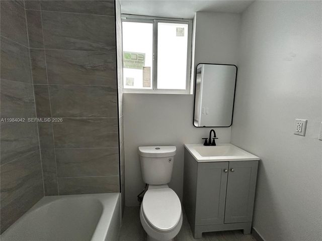 4429 SW 21st St 2, West Park, FL 33023