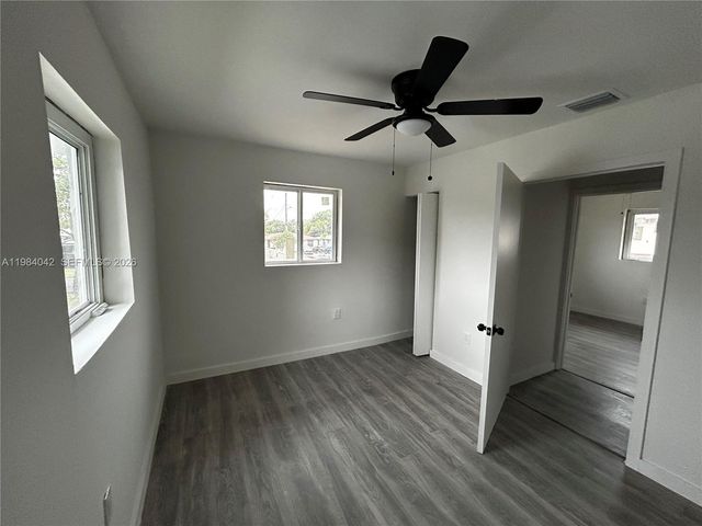 4429 SW 21st St 2, West Park, FL 33023