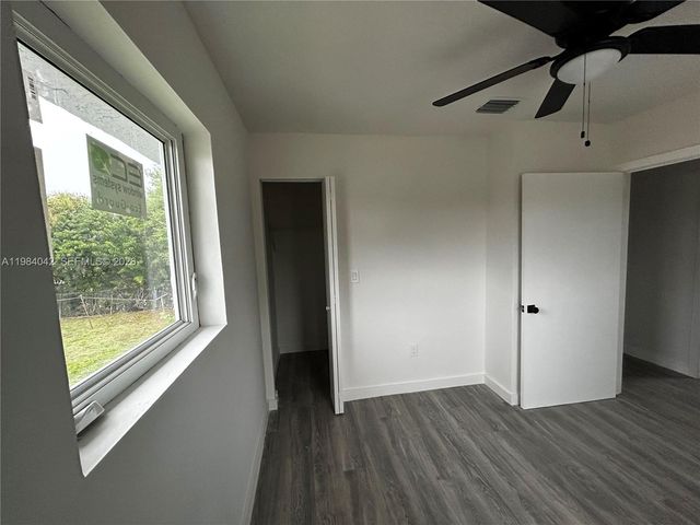 4429 SW 21st St 2, West Park, FL 33023