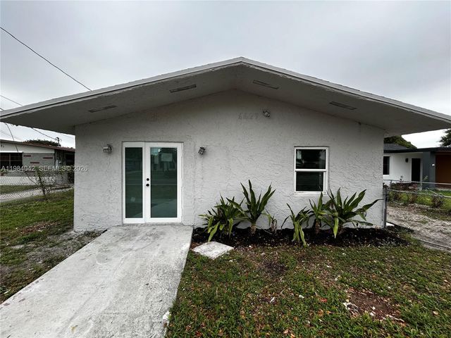 4429 SW 21st St 2, West Park, FL 33023