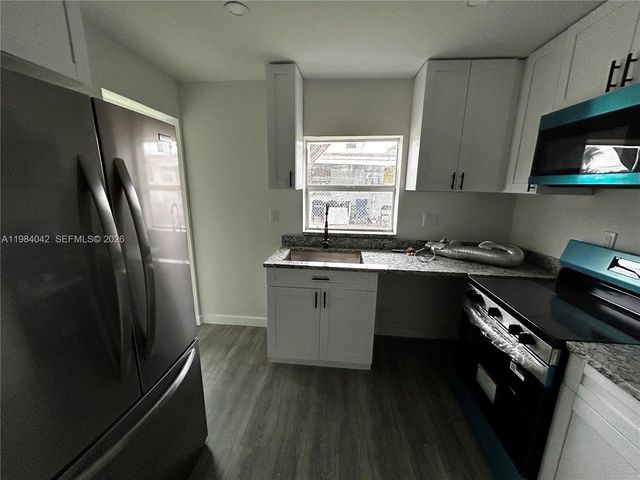 4429 SW 21st St 2, West Park, FL 33023