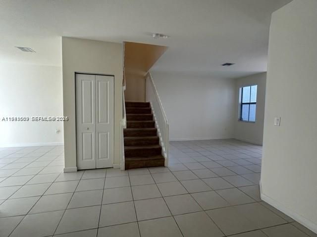 3354 W 112th St 3354, Hialeah, FL 33018
