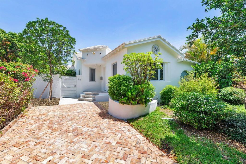 711 Ardmore Road, West Palm Beach, FL 33401