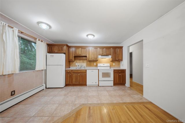 55 Corey Avenue, Blue Point, NY 11715