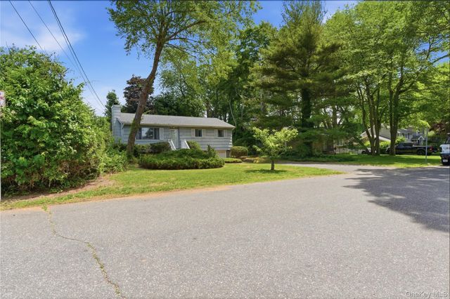 55 Corey Avenue, Blue Point, NY 11715