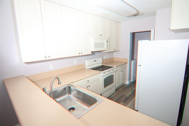 6550 Morgan Hill Trail 1902, West Palm Beach, FL 33411