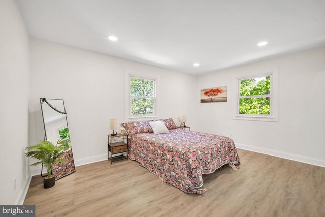 202 WILTSHIRE DR, Chalfont, PA 18914