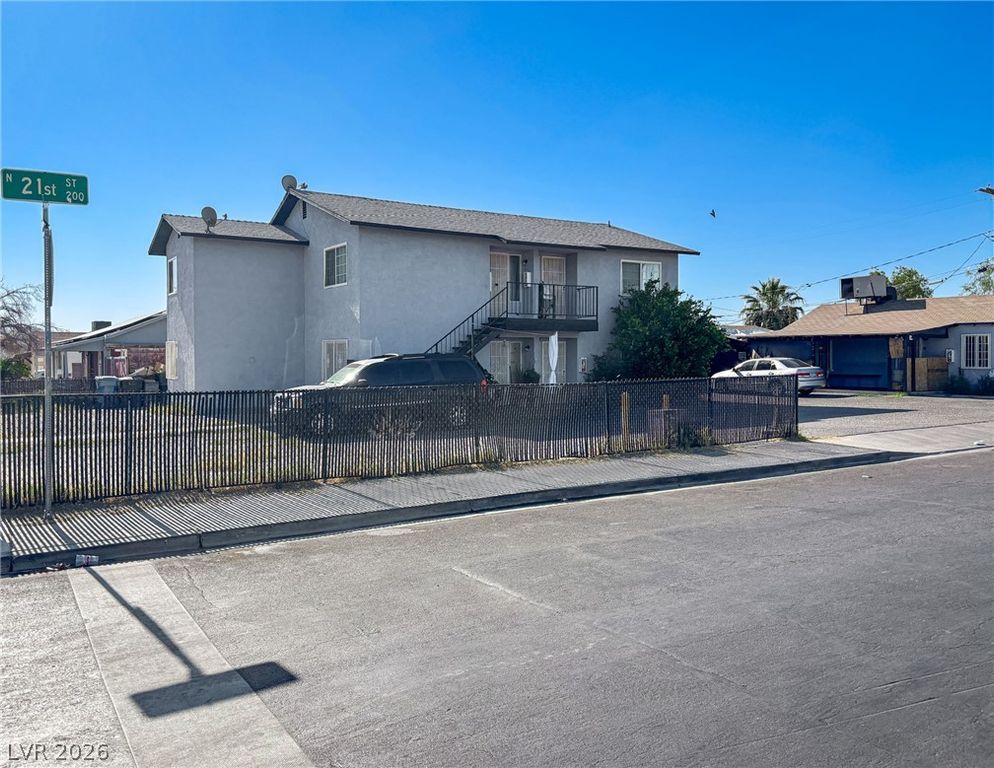 2100 Stewart Avenue, Las Vegas, NV 89101 — exterior