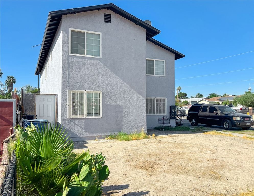 2100 Stewart Avenue, Las Vegas, NV 89101 — photo 3