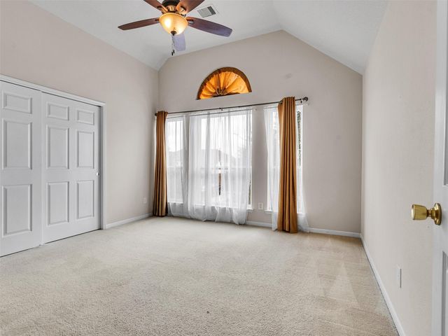 9915 Valance Way, Conroe, TX 77385